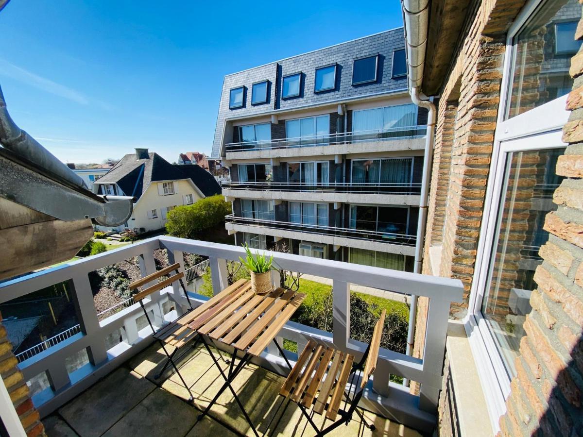 Recently Renovated Appartement 150M From The Beach De Haan Exterior photo